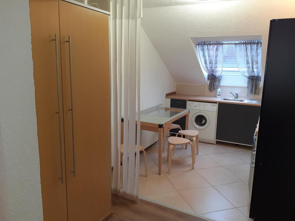 Apartment City Metzingen Ройтлинген Экстерьер фото