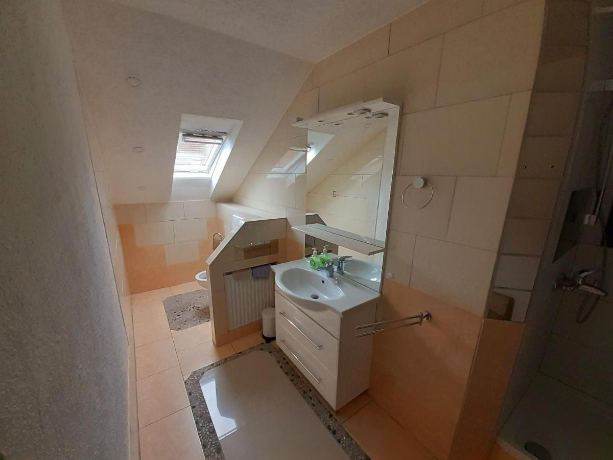 Apartment City Metzingen Ройтлинген Экстерьер фото